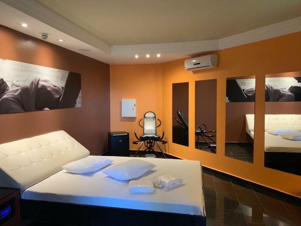 Ibiza Golden Motel Франка Екстериор снимка
